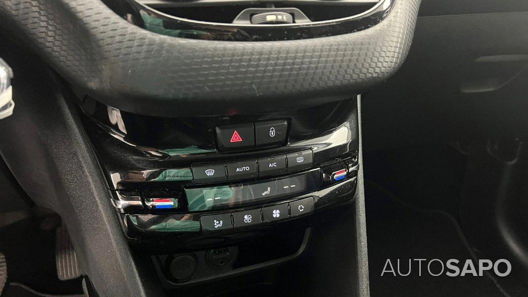 Peugeot 2008 1.2 PureTech Allure de 2016