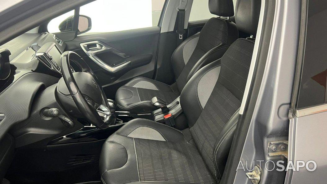 Peugeot 2008 1.2 PureTech Allure de 2016