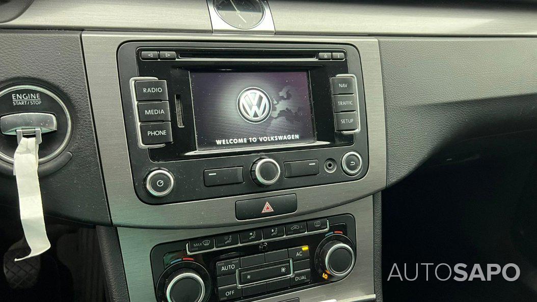 Volkswagen Passat 1.6 TDi Confortline de 2012