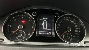 Volkswagen Passat 1.6 TDi Confortline de 2012
