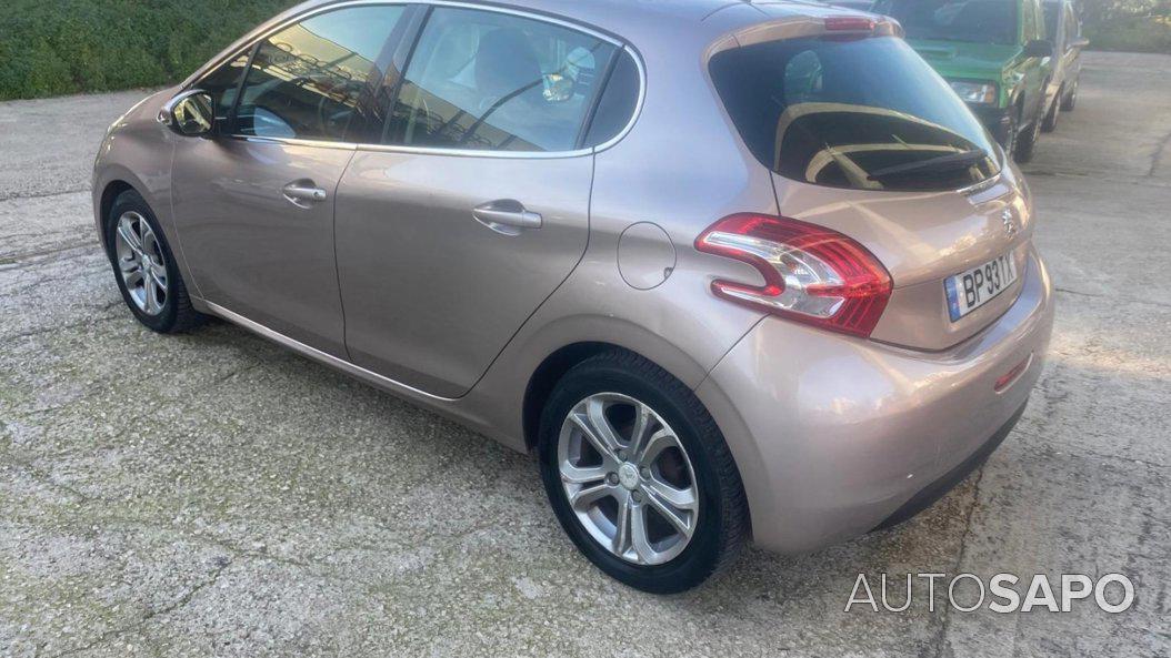 Peugeot 208 de 2012