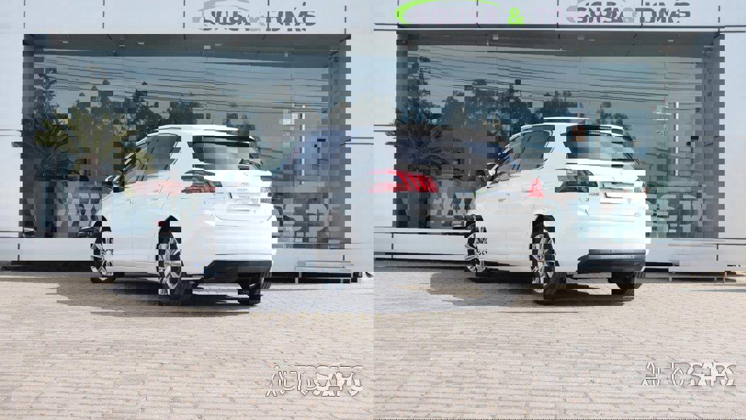 Peugeot 308 1.2 PureTech Allure EAT8 de 2020