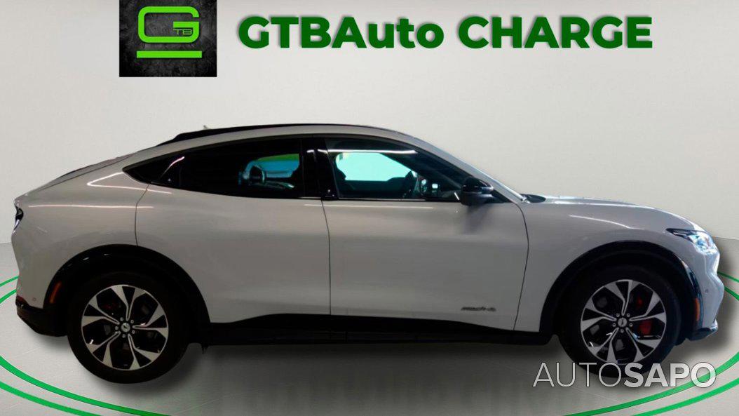 Ford Mustang Mach-E de 2023