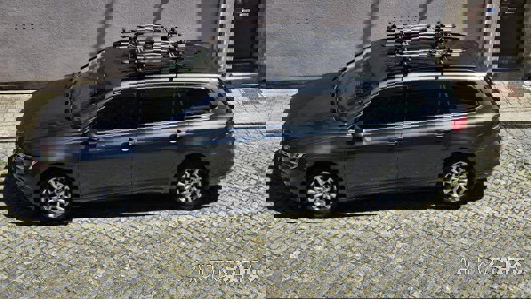 Volkswagen Passat 1.6 TDi Confortline DSG de 2015