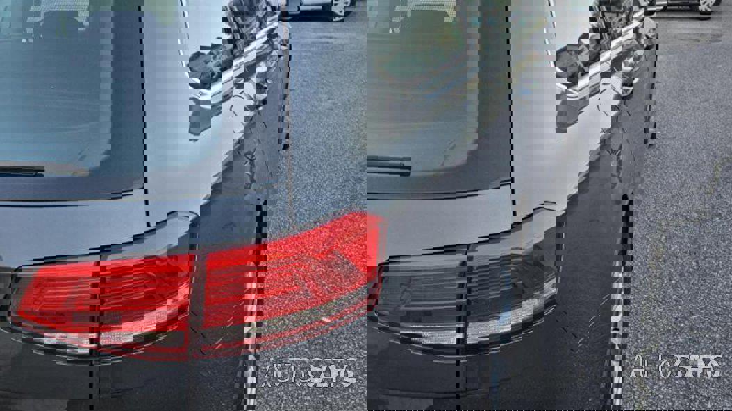 Volkswagen Passat 1.6 TDi Confortline DSG de 2015