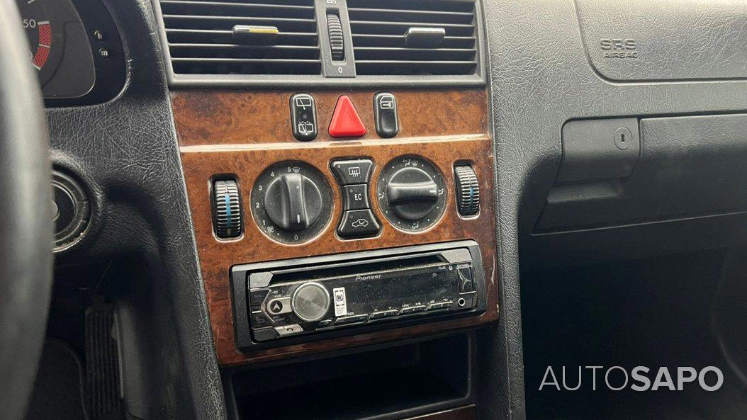 Mercedes-Benz Classe C 250 TD Elegance de 1996