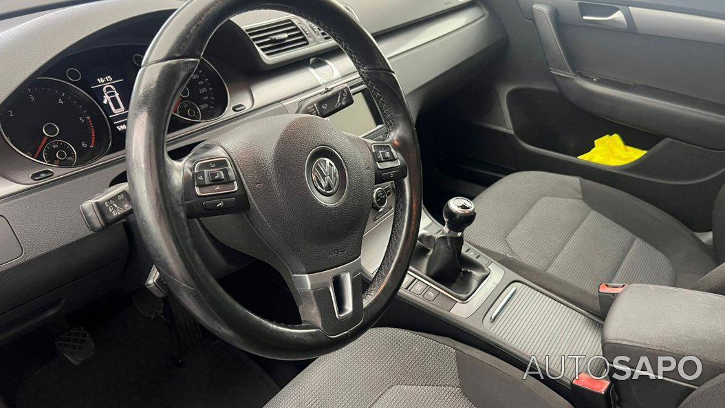 Volkswagen Passat 1.6 TDi Confortline de 2012