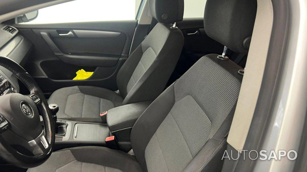 Volkswagen Passat 1.6 TDi Confortline de 2012
