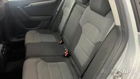 Volkswagen Passat 1.6 TDi Confortline de 2012
