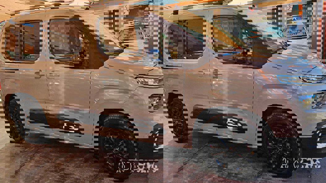 Citroen Berlingo 1.2 PureTech M Shine Pack EAT8 de 2021
