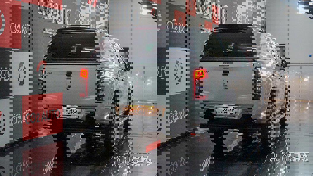 Mitsubishi L200 Strakar de 2022