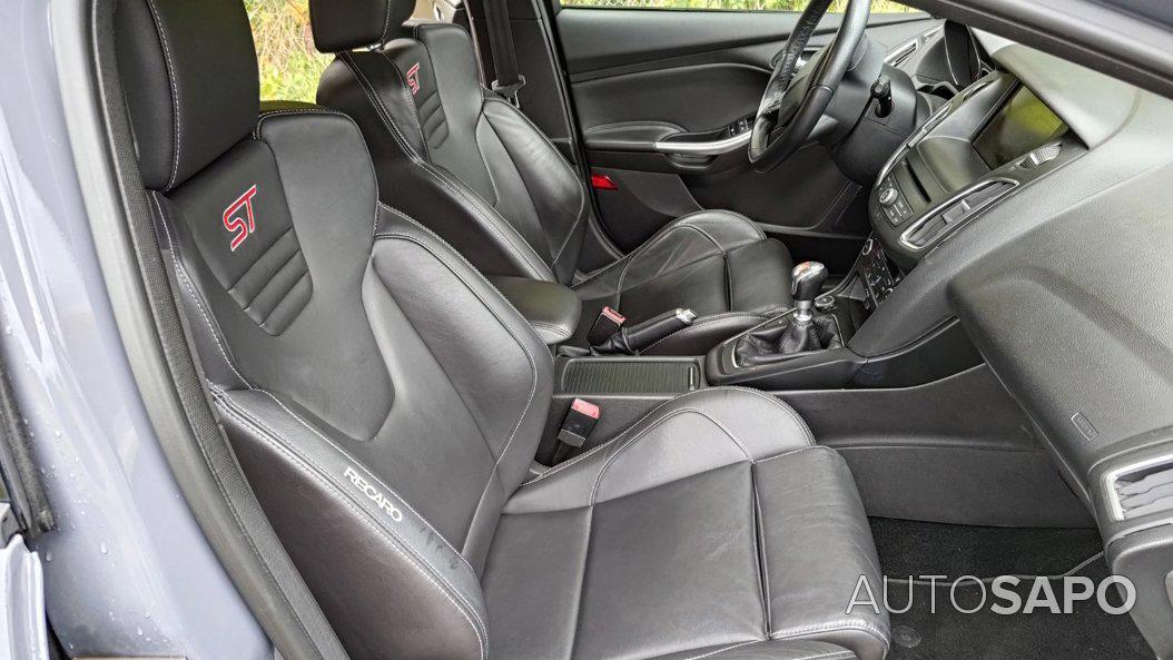 Ford Focus 2.0i ST-2 de 2015
