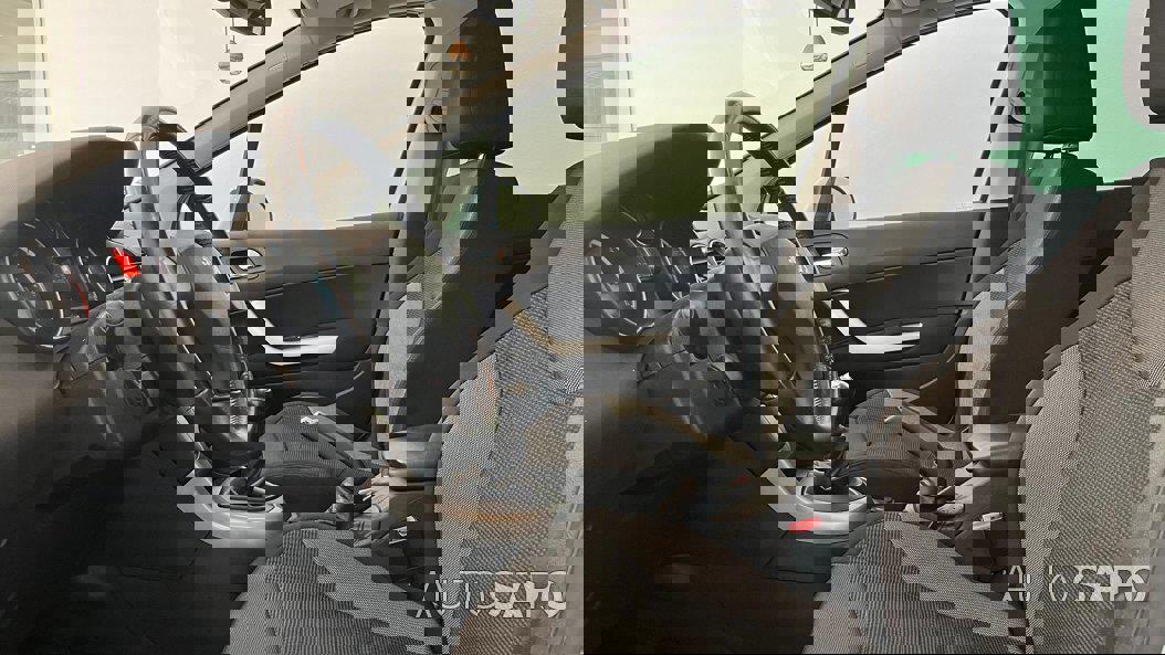 Peugeot 308 1.6 HDi Allure de 2011