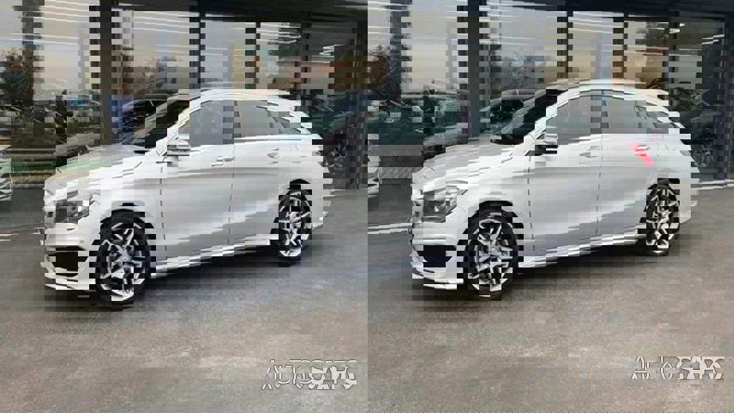 Mercedes-Benz Classe CLA 180 d Shooting Brake AMG Line Aut. de 2015