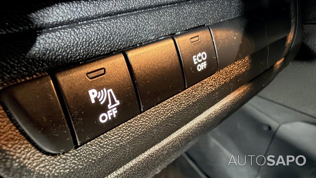 Peugeot 208 1.2 PureTech Life Signature de 2018