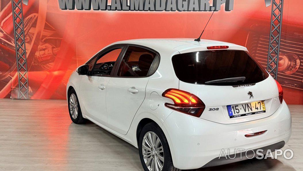 Peugeot 208 1.2 PureTech Life Signature de 2018
