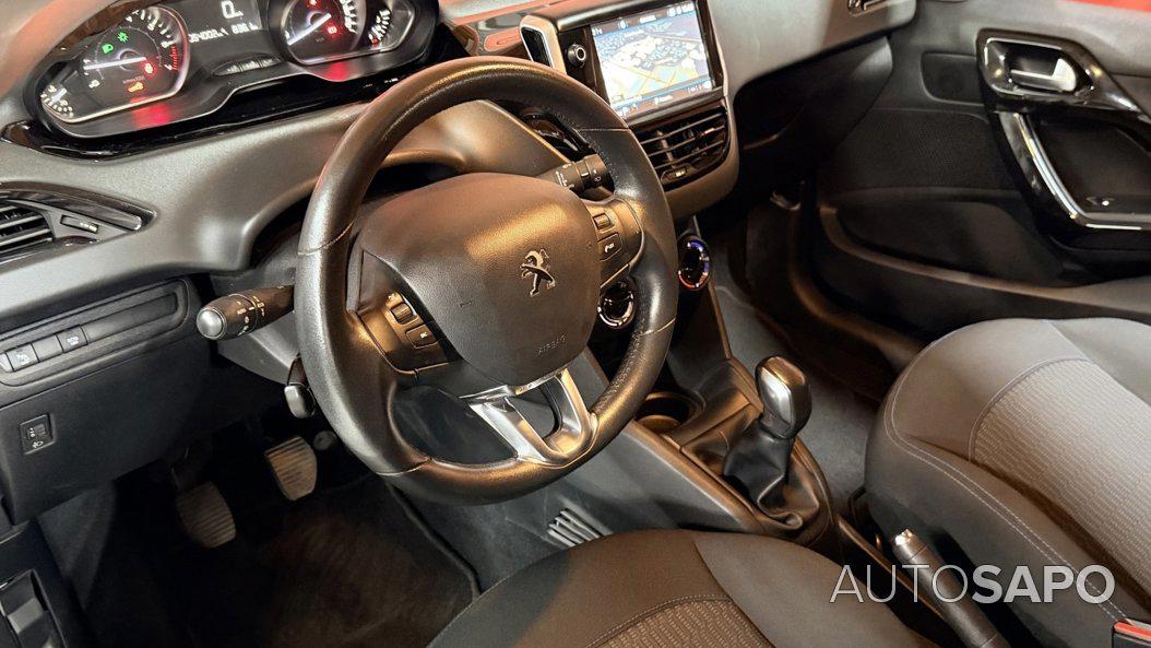 Peugeot 208 1.2 PureTech Life Signature de 2018