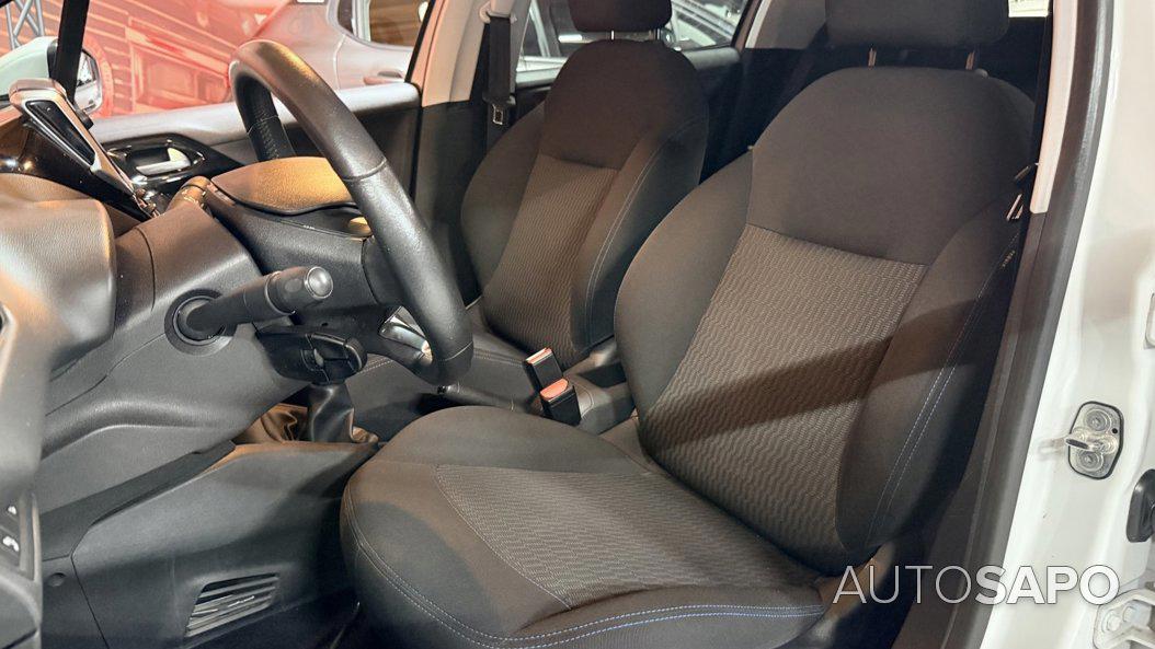 Peugeot 208 1.2 PureTech Life Signature de 2018