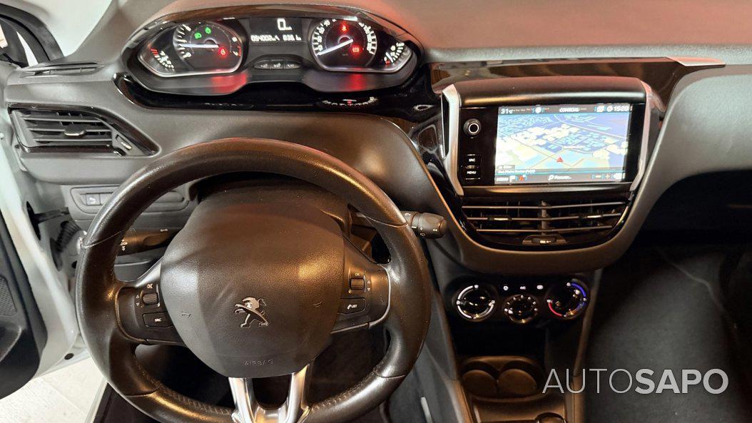 Peugeot 208 1.2 PureTech Life Signature de 2018