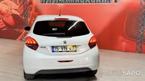 Peugeot 208 1.2 PureTech Life Signature de 2018