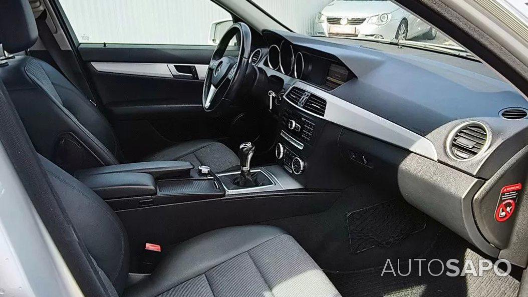 Mercedes-Benz Classe C 200 Avantgarde de 2012
