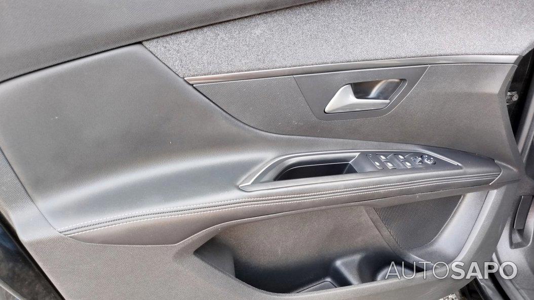 Peugeot 5008 1.2 PureTech Allure de 2018