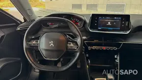 Peugeot 2008 1.2 PureTech Active de 2021