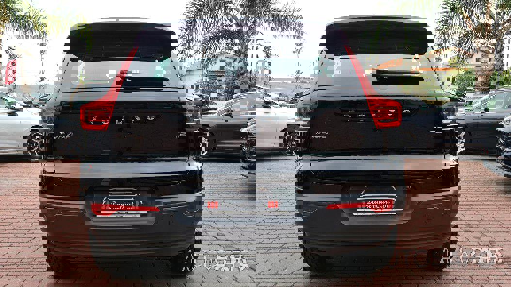 Volvo XC40 1.5 T2 Momentum Plus de 2021