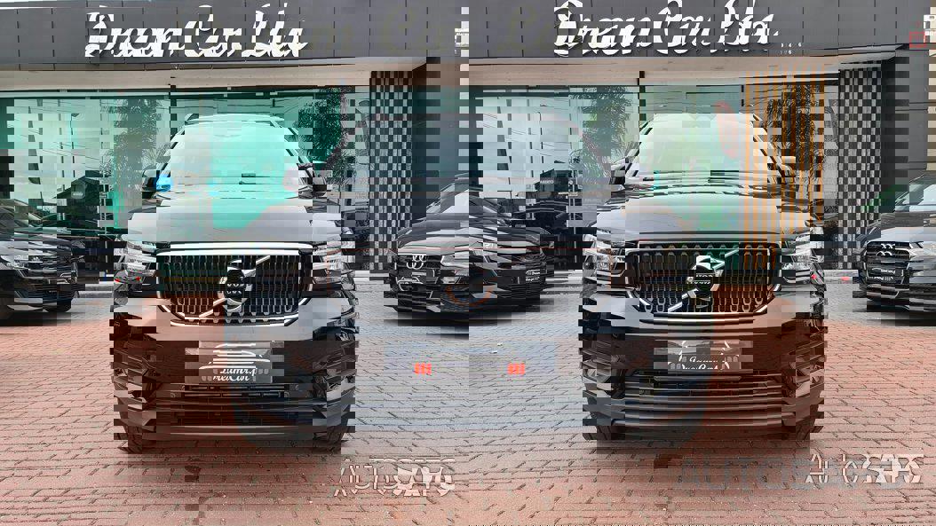 Volvo XC40 1.5 T2 Momentum Plus de 2021