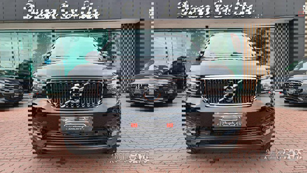 Volvo XC40 1.5 T2 Momentum Plus de 2021