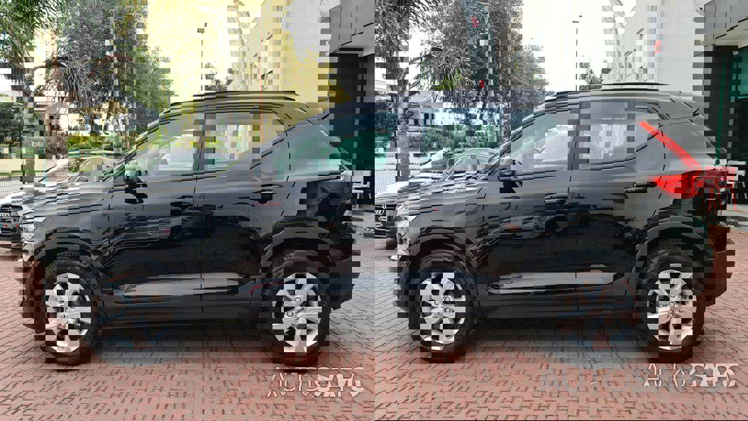 Volvo XC40 1.5 T2 Momentum Plus de 2021