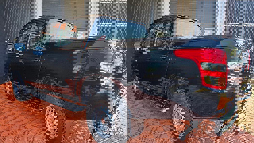Mitsubishi L200 Strakar de 2016