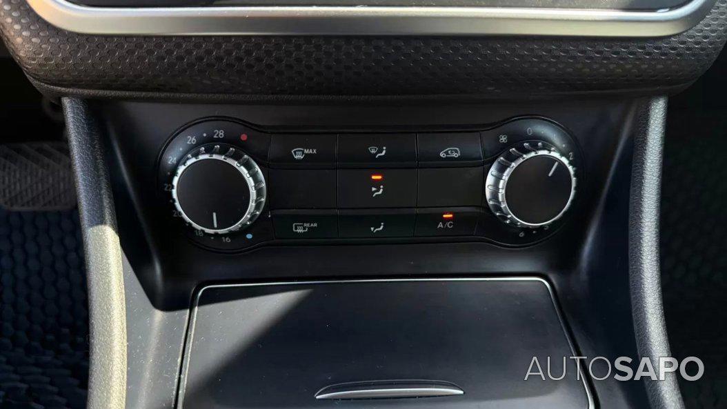 Mercedes-Benz Classe A 180 CDi BlueEfficiency Style Aut. de 2017