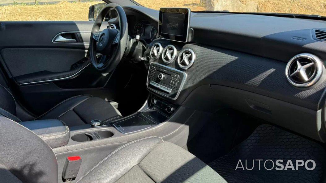 Mercedes-Benz Classe A 180 CDi BlueEfficiency Style Aut. de 2017
