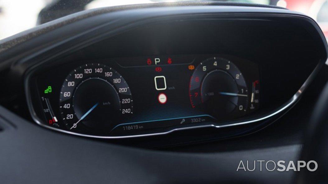 Peugeot 5008 1.2 PureTech Allure EAT6 de 2018