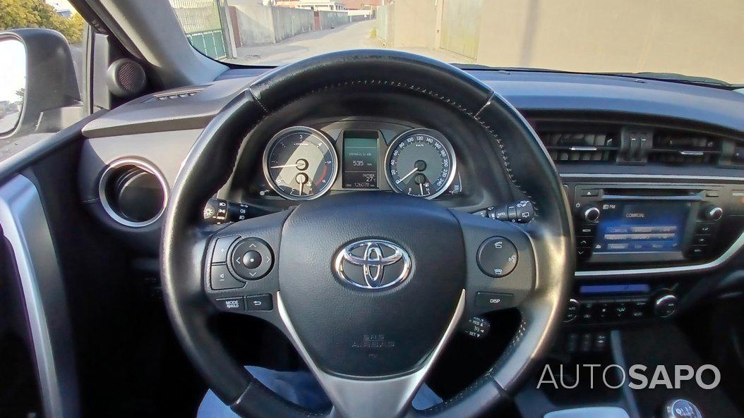 Toyota Auris 1.4 D-4D Exclusive+Skyview+Navi de 2014
