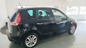 Renault Scénic 1.5 dCi Dynamique S de 2011