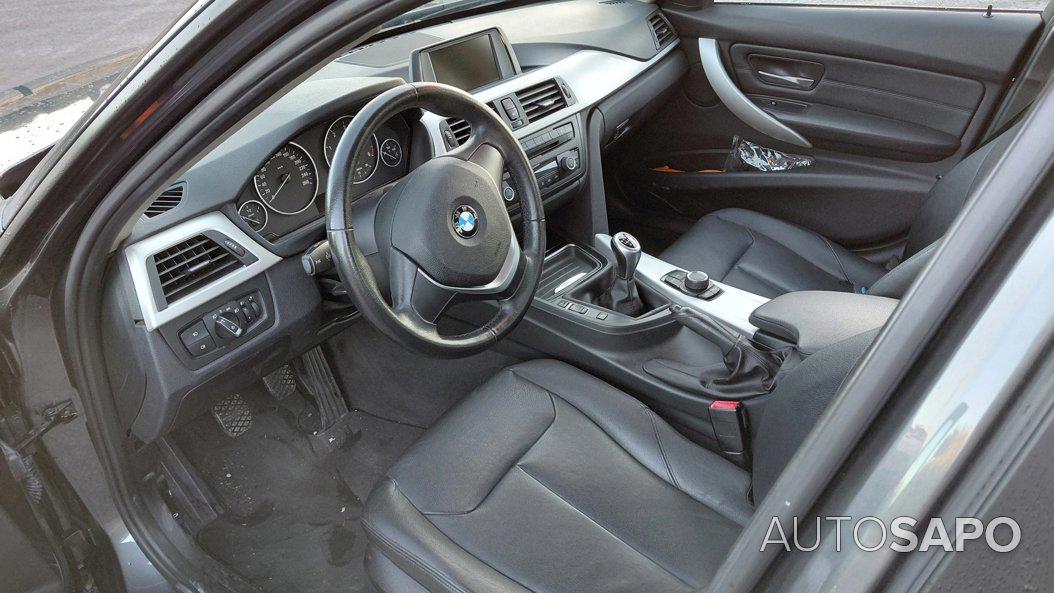 BMW Série 3 320 d EfficientDynamics Auto Line Luxury de 2012