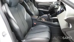 Peugeot 308 1.2 PureTech Allure Pack de 2024