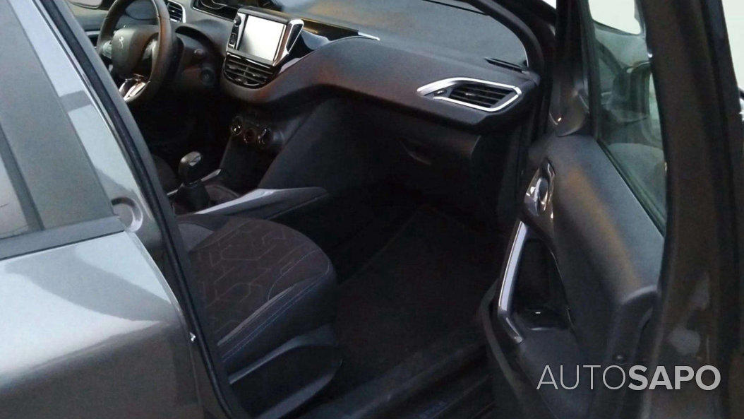 Peugeot 2008 1.2 PureTech Style de 2018