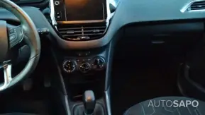 Peugeot 2008 1.2 PureTech Style de 2018
