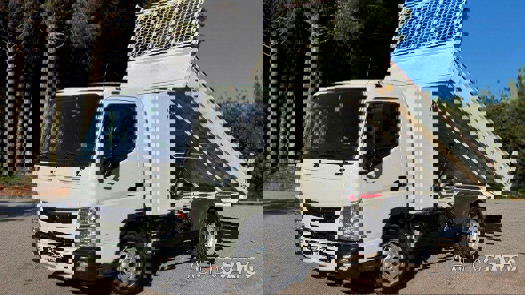 Mitsubishi Canter de 2020