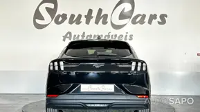 Ford Mustang Mach-E de 2021