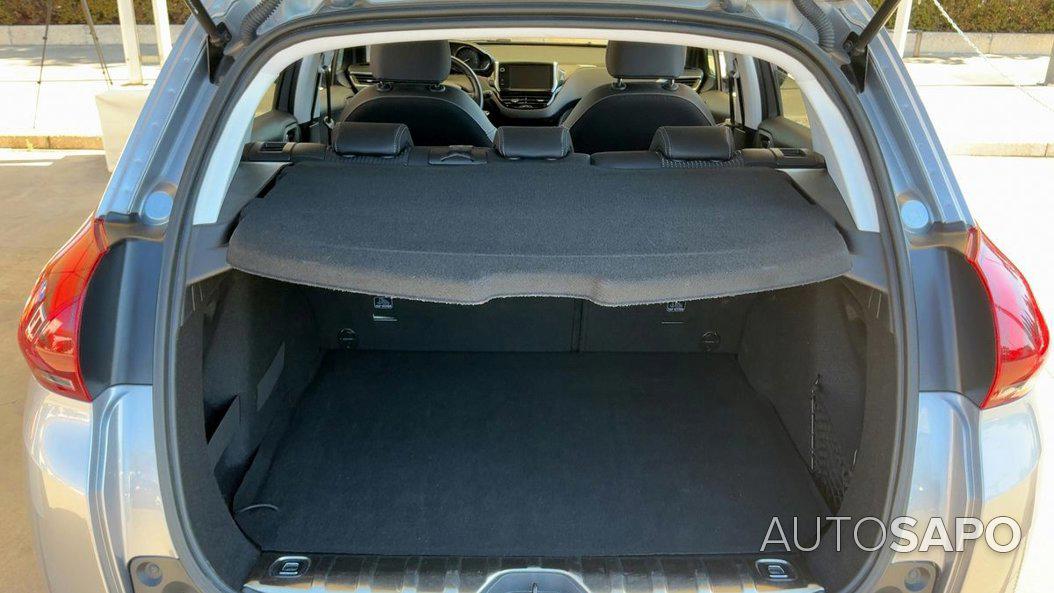 Peugeot 2008 1.2 PureTech Allure EAT6 de 2017
