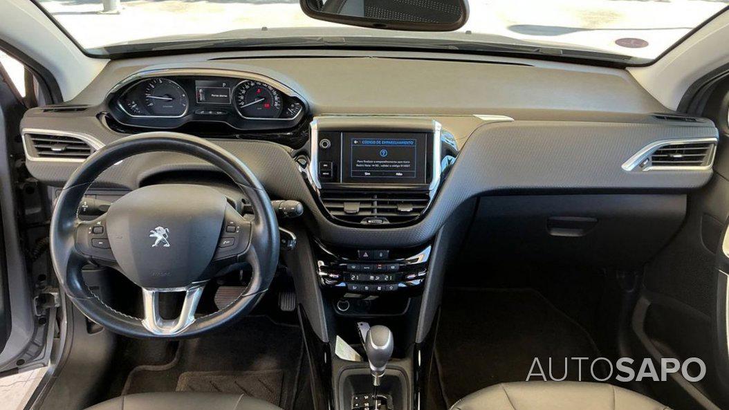 Peugeot 2008 1.2 PureTech Allure EAT6 de 2017