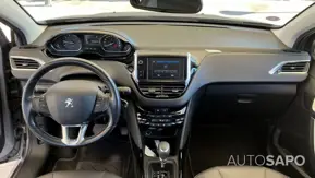 Peugeot 2008 1.2 PureTech Allure EAT6 de 2017
