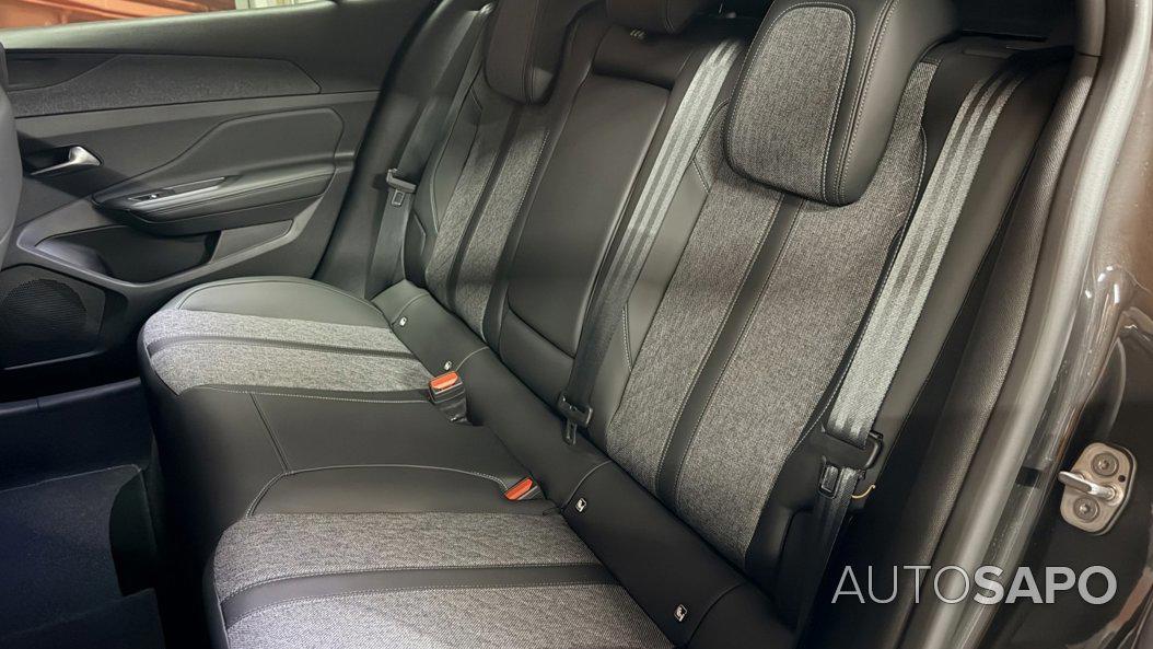 Peugeot 408 de 2023