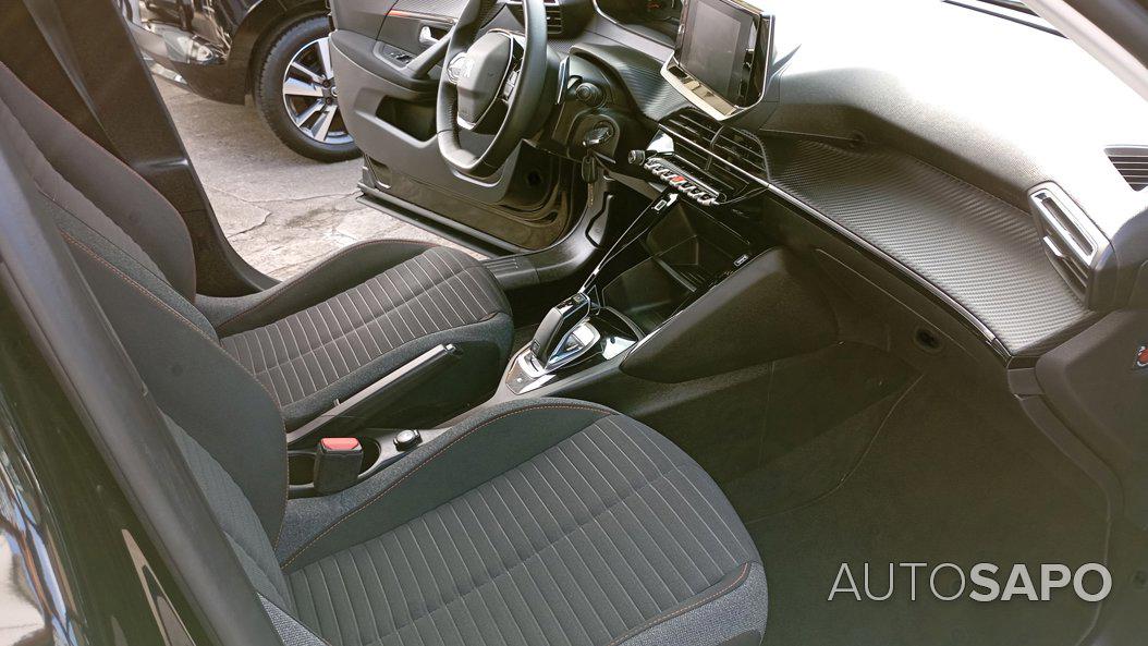 Peugeot 2008 1.2 PureTech Active Pack EAT8 de 2021