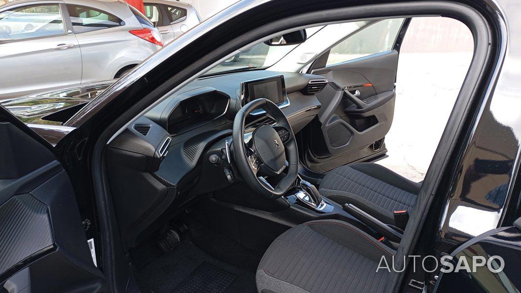 Peugeot 2008 1.2 PureTech Active Pack EAT8 de 2021