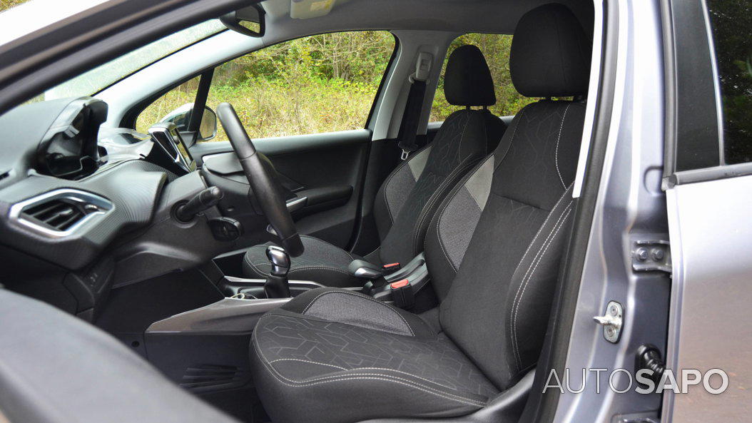 Peugeot 2008 1.6 BlueHDi Style de 2017